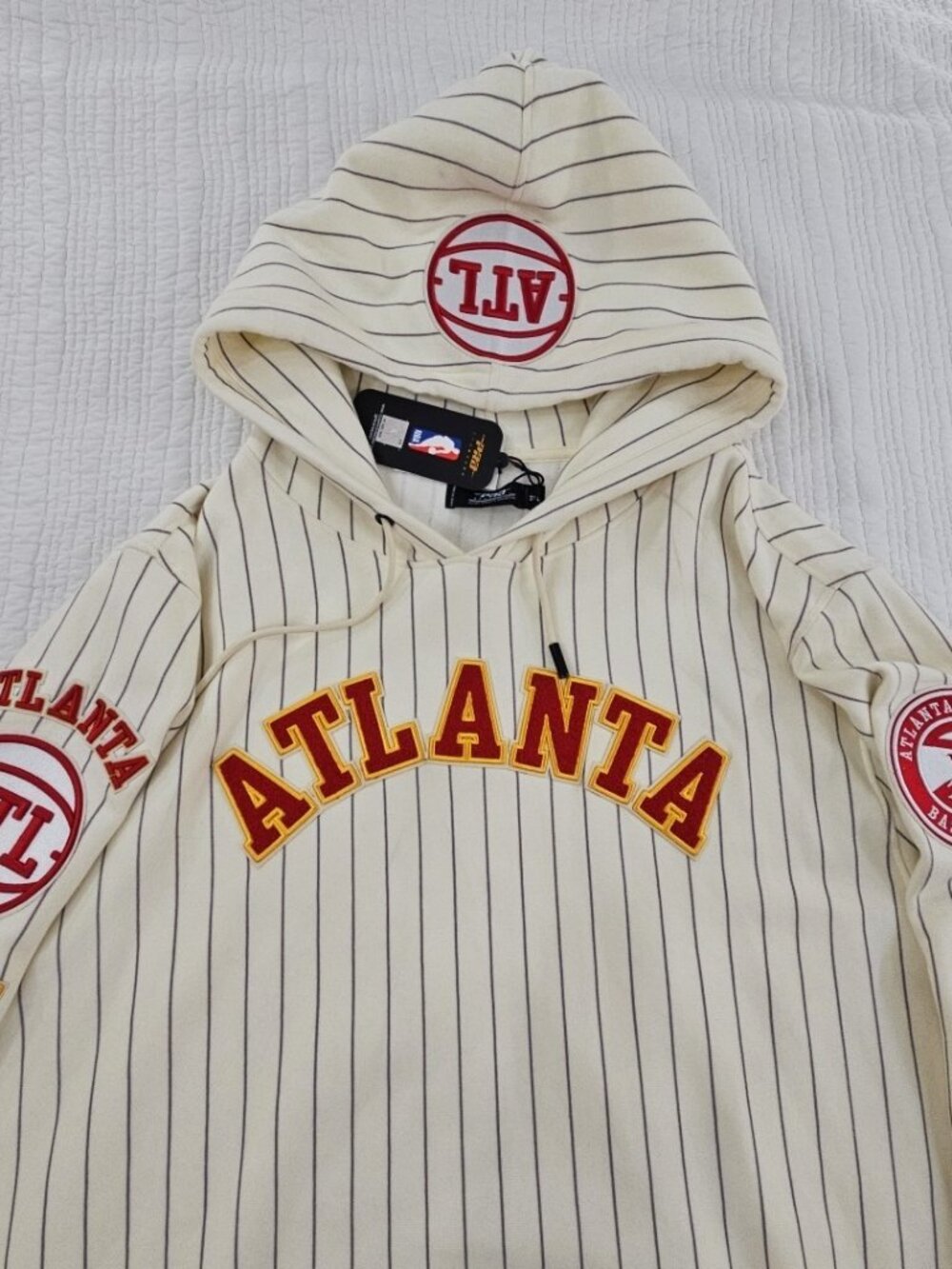 Pro Standard Atlanta Hawks Men's Hoodie 3XL White Gray Pinstripe NWT NBA NEW - Picture 5 of 16